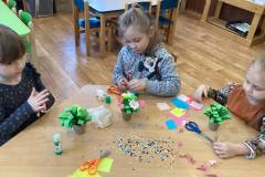 Holky, kluci, pojďte s námi slavit svátek se ženami.